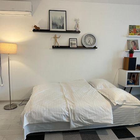 בוקרשט Evan Cozy Flat With Balcony & Parking, 13 September מראה חיצוני תמונה