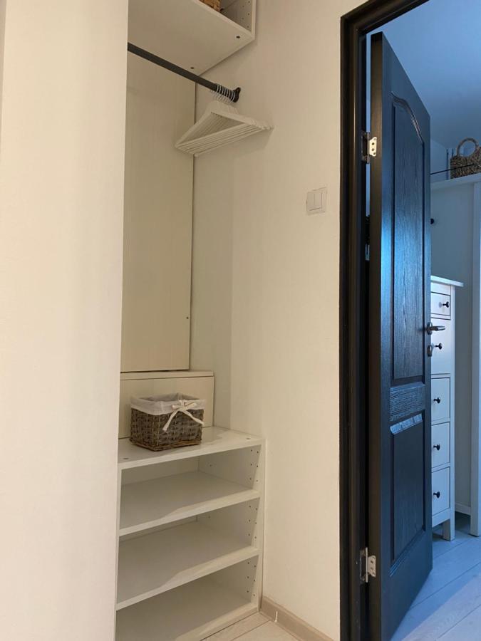 בוקרשט Evan Cozy Flat With Balcony & Parking, 13 September מראה חיצוני תמונה